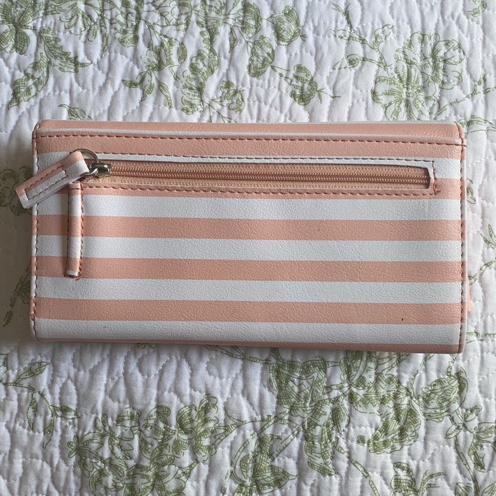 Wallet - Picture 2 of 5